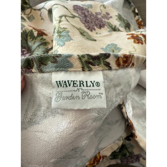 Waverly Garden Room Grapevine Napkins Set of 4 - Picture 3 of 4